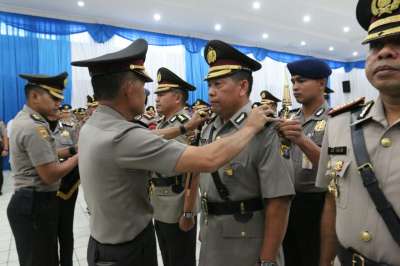 Kapoda Lantik 5 Kapolres dan 3 Pejabat Utama Polda